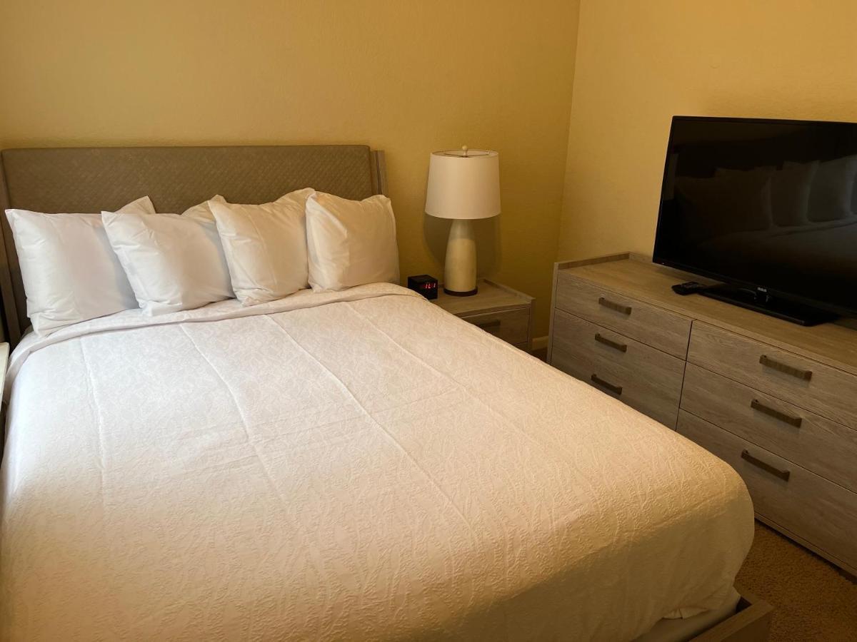 Washburn Hotel Suites トピカ エクステリア 写真
